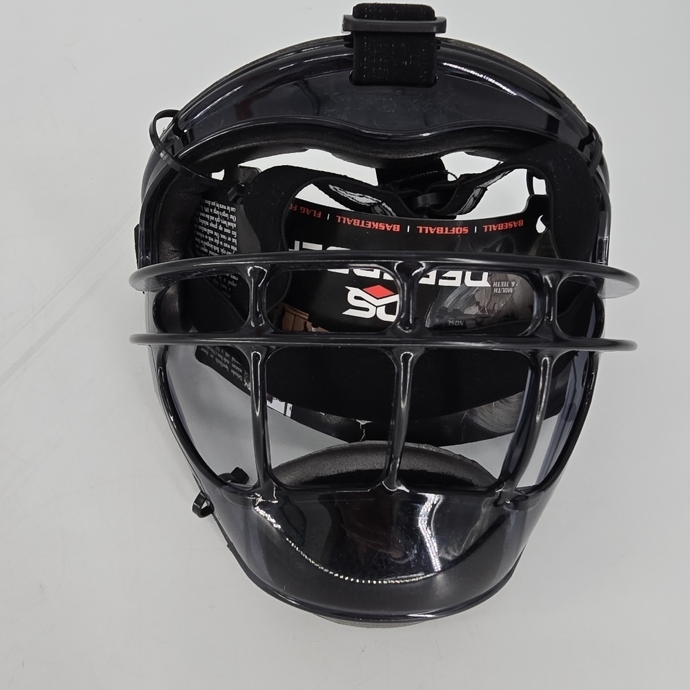 DS Defender Softball Baseball Face Mask Guard Youth Sport Shield NWT Large